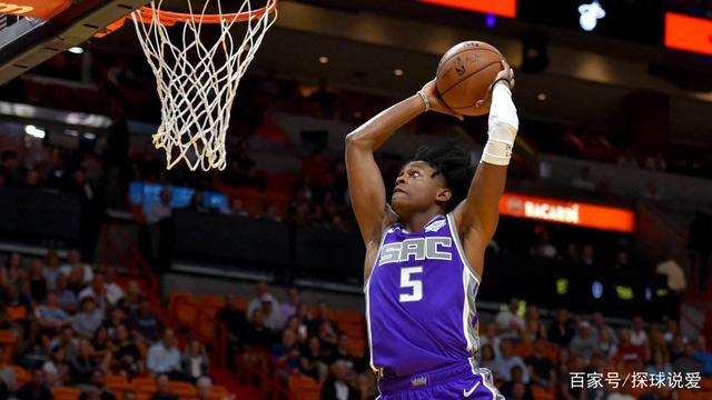 阵容更注重 阵容更注重