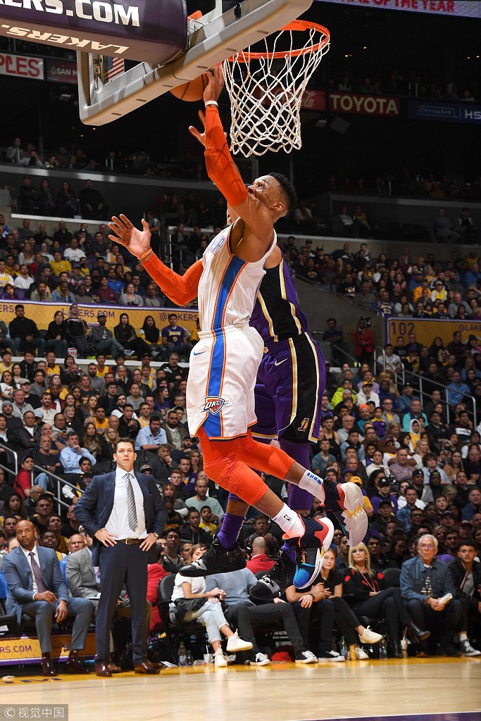 与他的个人 与他的个人